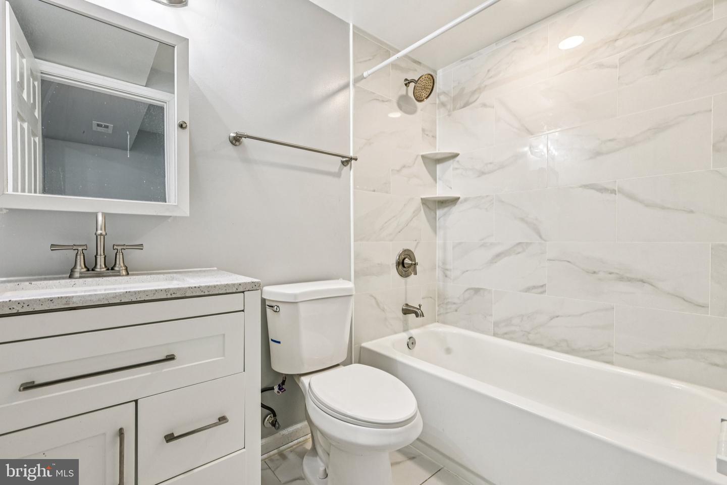 2905 WREN CT, WOODBRIDGE, Virginia 22191, 3 Bedrooms Bedrooms, ,2 BathroomsBathrooms,Residential,For sale,2905 WREN CT,VAPW2103416 MLS # VAPW2103416