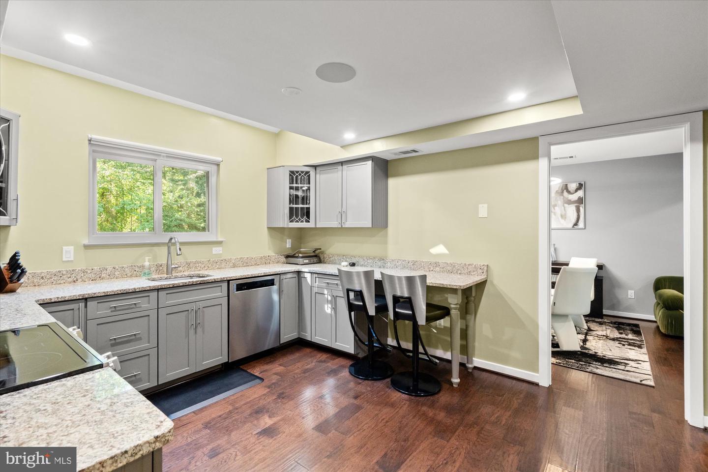 6906 DEER RUN DR, ALEXANDRIA, Virginia 22306, 4 Bedrooms Bedrooms, ,2 BathroomsBathrooms,Residential,For sale,6906 DEER RUN DR,VAFX2266090 MLS # VAFX2266090