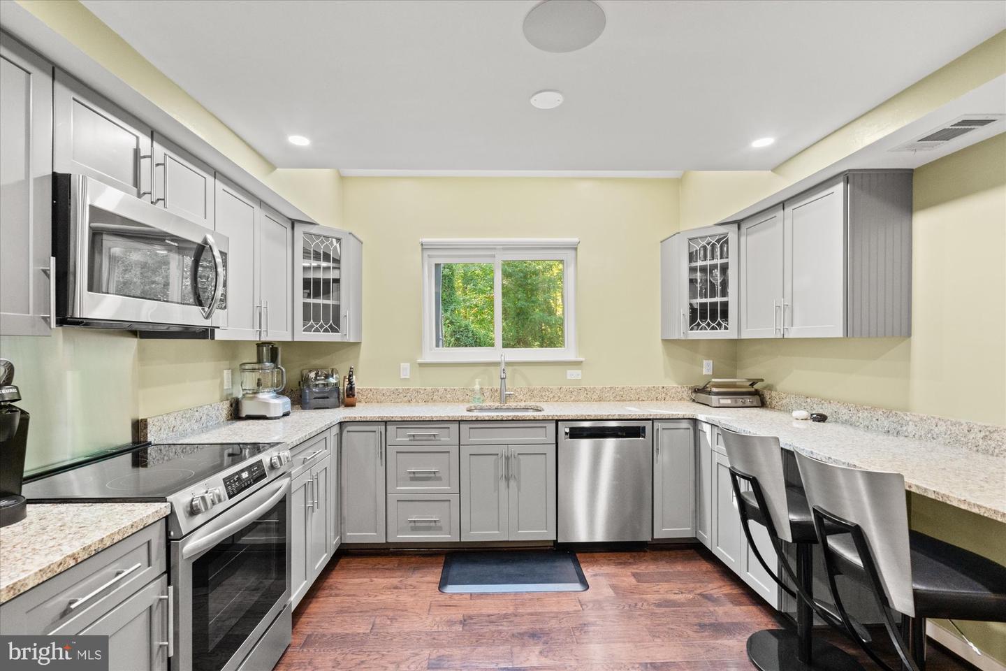 6906 DEER RUN DR, ALEXANDRIA, Virginia 22306, 4 Bedrooms Bedrooms, ,2 BathroomsBathrooms,Residential,For sale,6906 DEER RUN DR,VAFX2266090 MLS # VAFX2266090