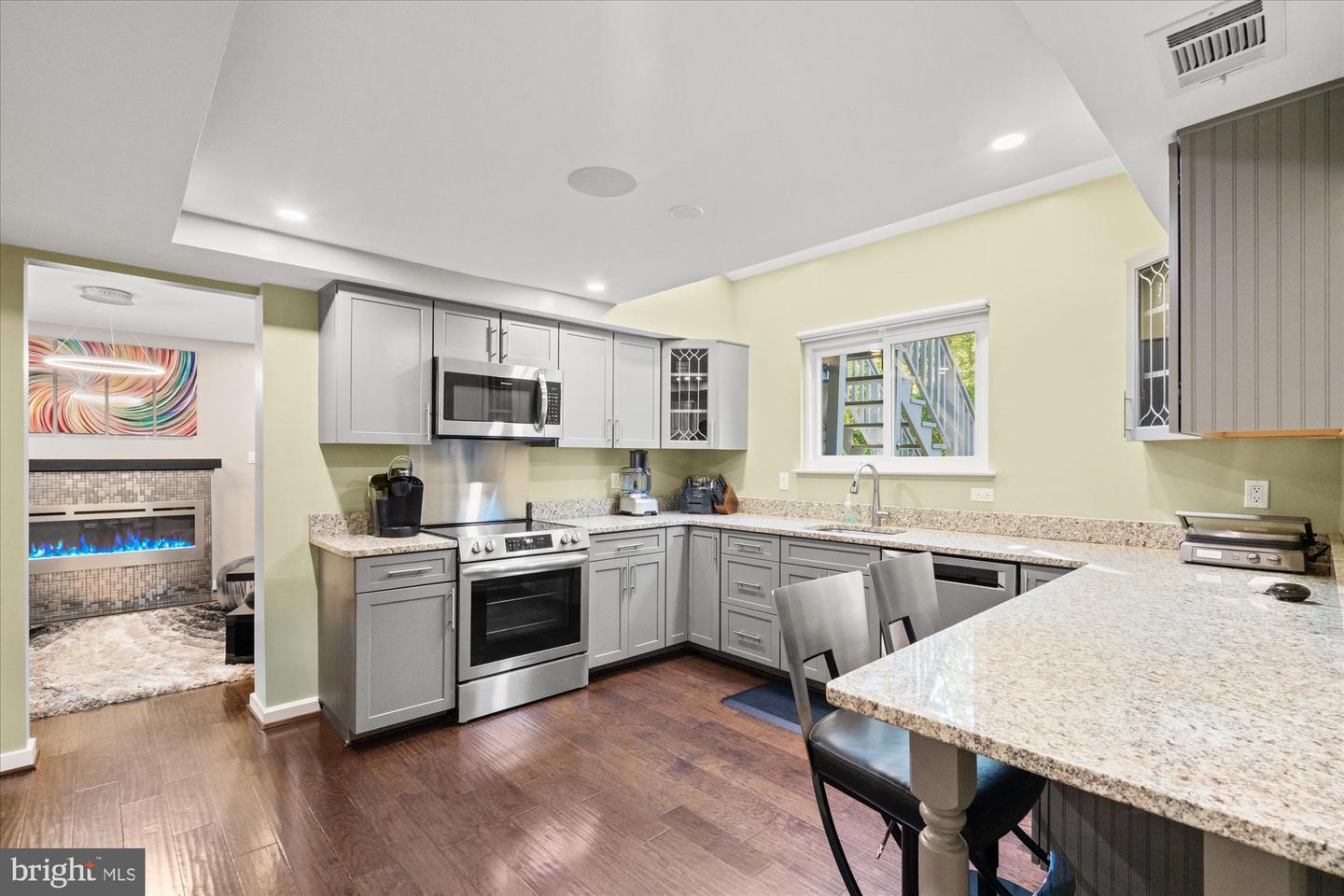 6906 DEER RUN DR, ALEXANDRIA, Virginia 22306, 4 Bedrooms Bedrooms, ,2 BathroomsBathrooms,Residential,For sale,6906 DEER RUN DR,VAFX2266090 MLS # VAFX2266090