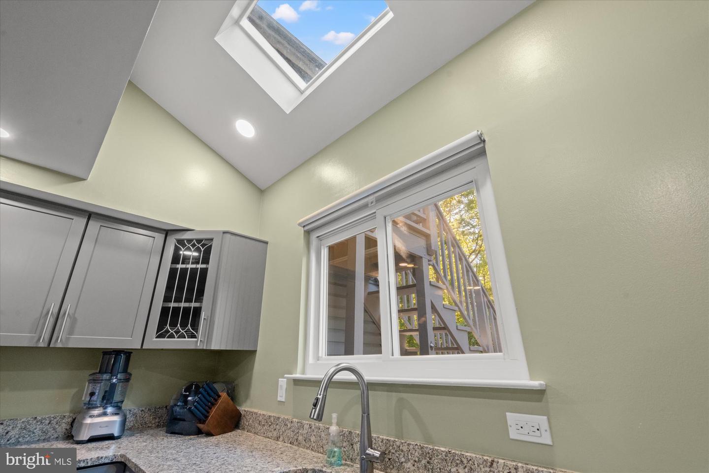 6906 DEER RUN DR, ALEXANDRIA, Virginia 22306, 4 Bedrooms Bedrooms, ,2 BathroomsBathrooms,Residential,For sale,6906 DEER RUN DR,VAFX2266090 MLS # VAFX2266090