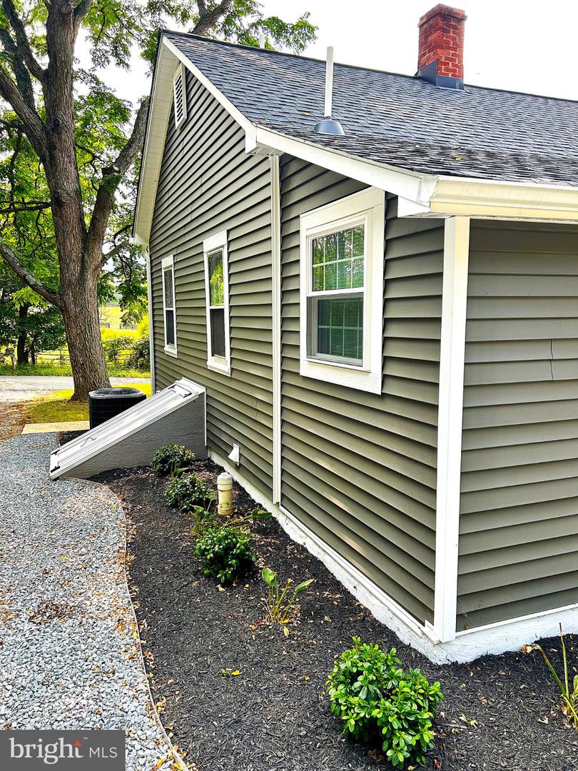 12060 AXLINE RD, LOVETTSVILLE, Virginia 20180, 1 Bedroom Bedrooms, 4 Rooms Rooms,1 BathroomBathrooms,Residential,For sale,12060 AXLINE RD,VALO2106430 MLS # VALO2106430