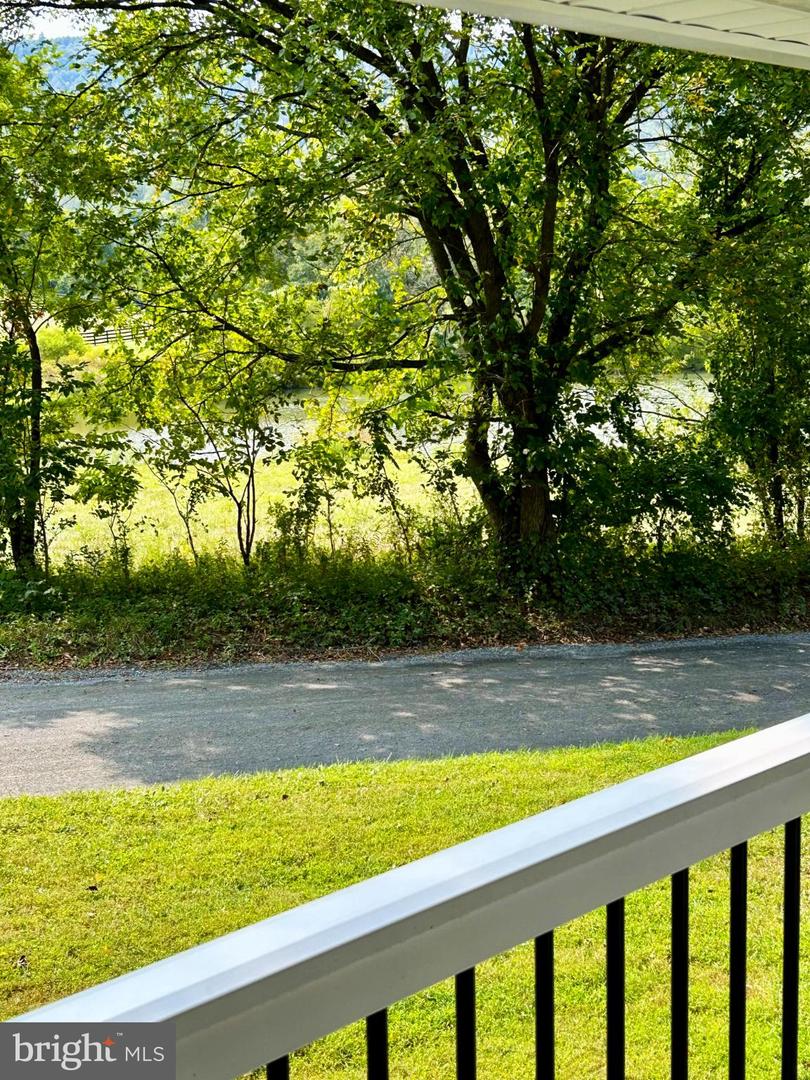 12060 AXLINE RD, LOVETTSVILLE, Virginia 20180, 1 Bedroom Bedrooms, 4 Rooms Rooms,1 BathroomBathrooms,Residential,For sale,12060 AXLINE RD,VALO2106430 MLS # VALO2106430