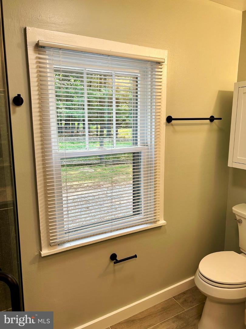 12060 AXLINE RD, LOVETTSVILLE, Virginia 20180, 1 Bedroom Bedrooms, 4 Rooms Rooms,1 BathroomBathrooms,Residential,For sale,12060 AXLINE RD,VALO2106430 MLS # VALO2106430