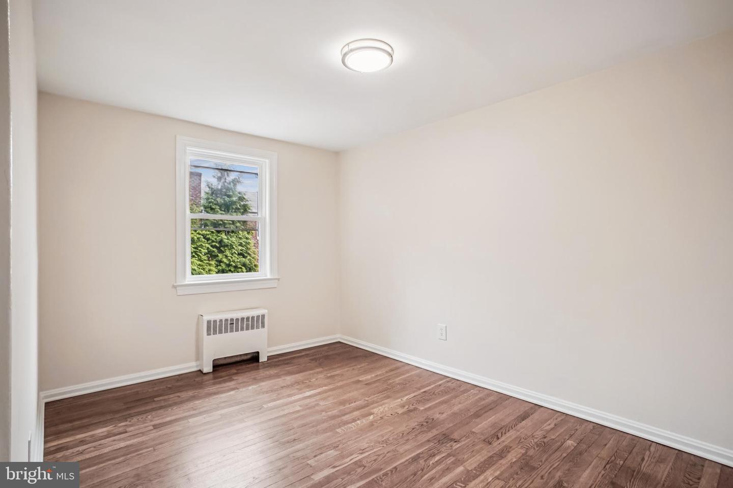 2933 LANDOVER ST, ALEXANDRIA, Virginia 22305, 3 Bedrooms Bedrooms, 10 Rooms Rooms,2 BathroomsBathrooms,Residential,For sale,2933 LANDOVER ST,VAAX2049486 MLS # VAAX2049486