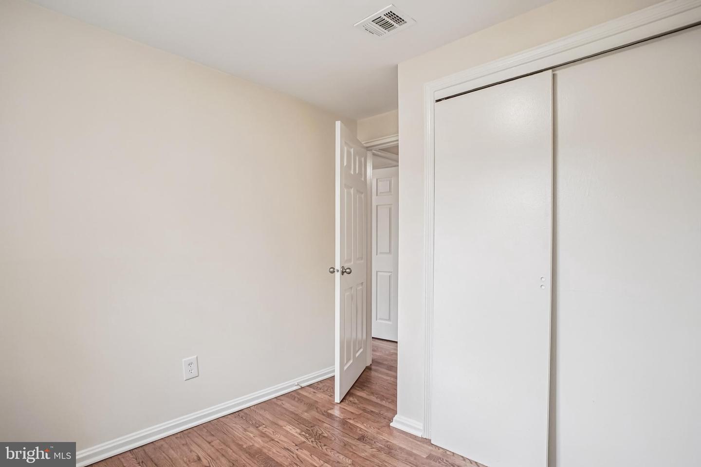 2933 LANDOVER ST, ALEXANDRIA, Virginia 22305, 3 Bedrooms Bedrooms, 10 Rooms Rooms,2 BathroomsBathrooms,Residential,For sale,2933 LANDOVER ST,VAAX2049486 MLS # VAAX2049486