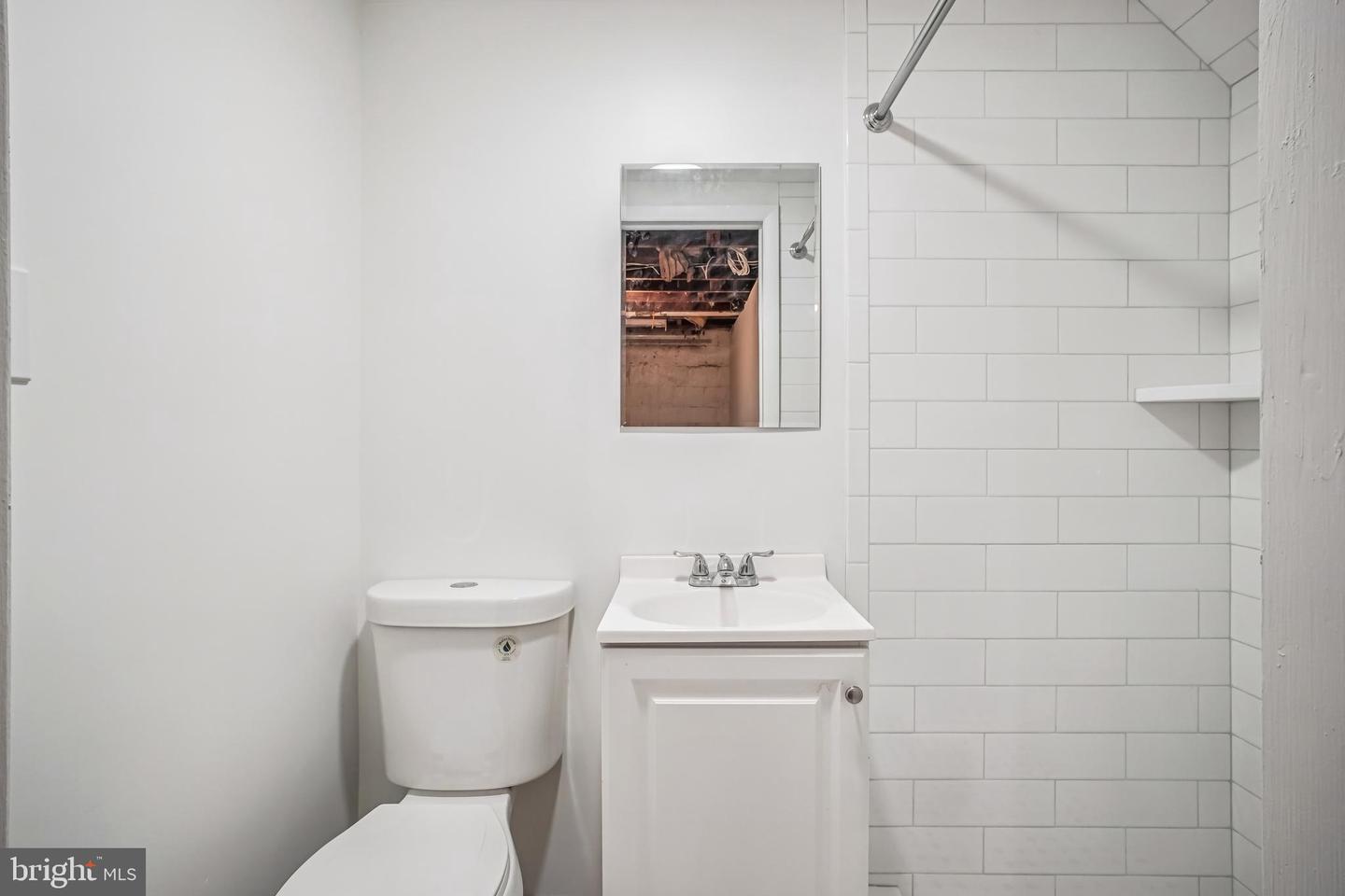 2933 LANDOVER ST, ALEXANDRIA, Virginia 22305, 3 Bedrooms Bedrooms, 10 Rooms Rooms,2 BathroomsBathrooms,Residential,For sale,2933 LANDOVER ST,VAAX2049486 MLS # VAAX2049486