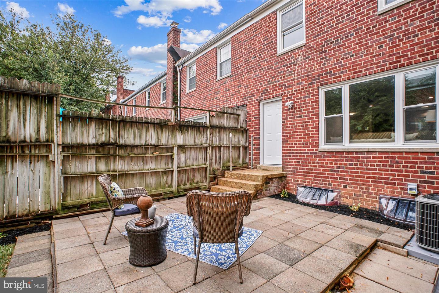 2933 LANDOVER ST, ALEXANDRIA, Virginia 22305, 3 Bedrooms Bedrooms, 10 Rooms Rooms,2 BathroomsBathrooms,Residential,For sale,2933 LANDOVER ST,VAAX2049486 MLS # VAAX2049486