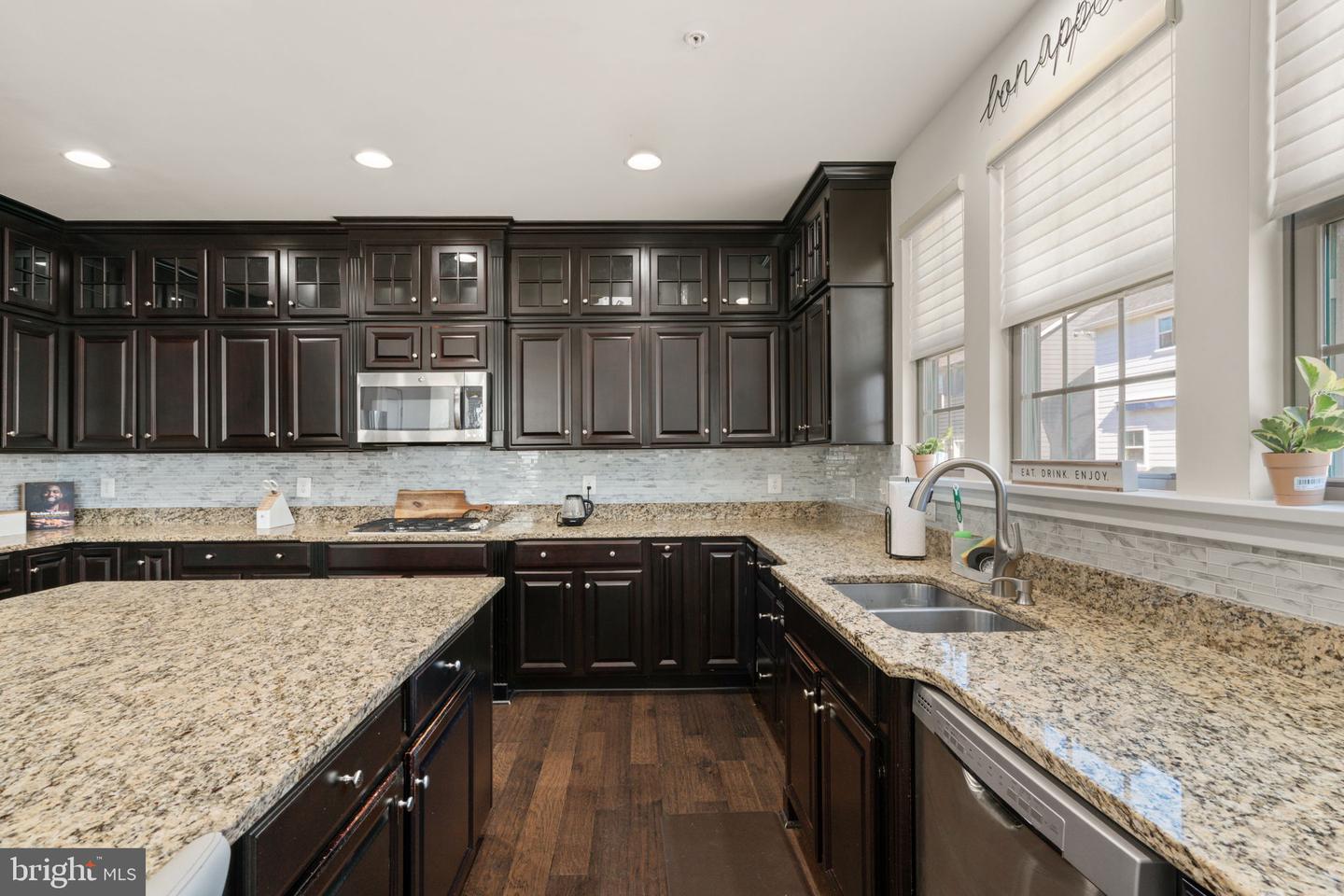 2454 CONQUEROR CT, DUMFRIES, Virginia 22026, 4 Bedrooms Bedrooms, ,4 BathroomsBathrooms,Residential,For sale,2454 CONQUEROR CT,VAPW2103710 MLS # VAPW2103710