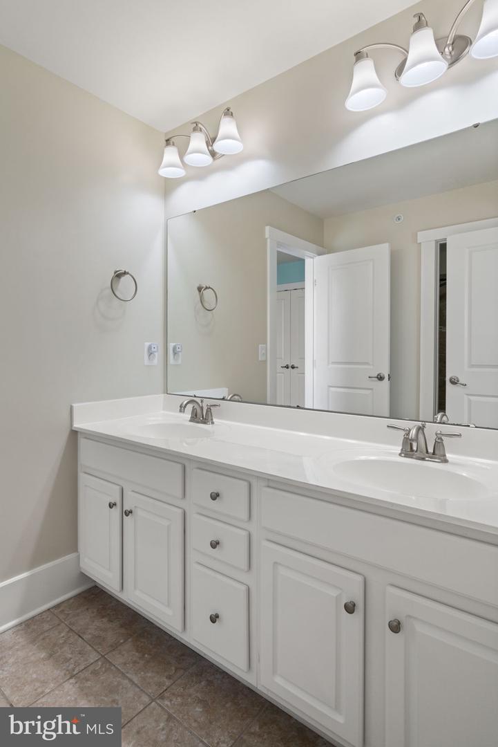 2454 CONQUEROR CT, DUMFRIES, Virginia 22026, 4 Bedrooms Bedrooms, ,4 BathroomsBathrooms,Residential,For sale,2454 CONQUEROR CT,VAPW2103710 MLS # VAPW2103710