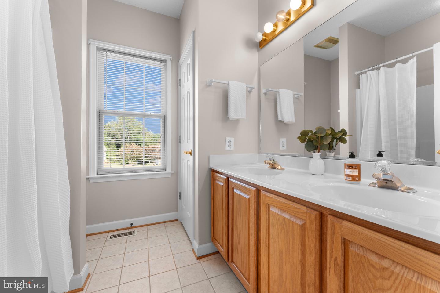 19065 STALLION RD, CULPEPER, Virginia 22701, 3 Bedrooms Bedrooms, ,3 BathroomsBathrooms,Residential,For sale,19065 STALLION RD,VACU2011528 MLS # VACU2011528