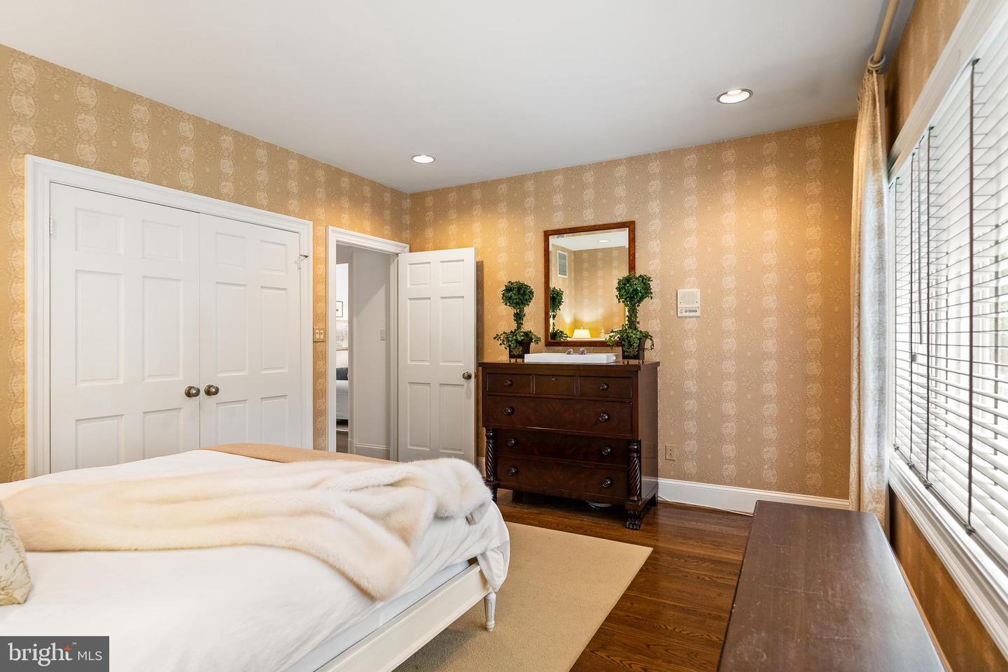 6460 KEDLESTON CT, MCLEAN, Virginia 22101, 5 Bedrooms Bedrooms, ,6 BathroomsBathrooms,Residential,For sale,6460 KEDLESTON CT,VAFX2266398 MLS # VAFX2266398