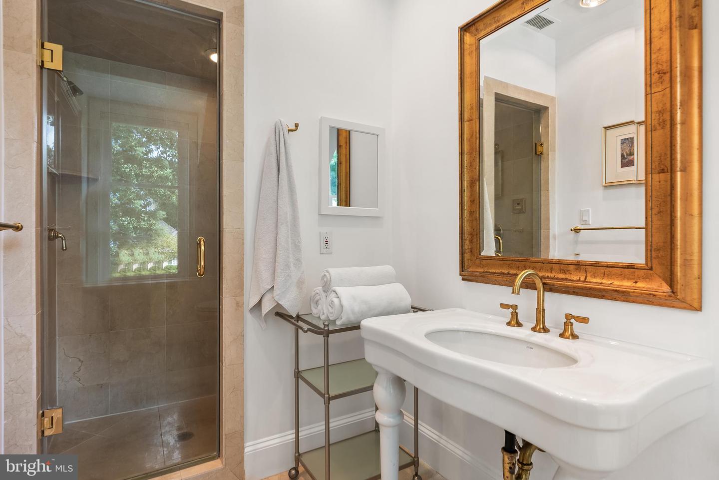 6460 KEDLESTON CT, MCLEAN, Virginia 22101, 5 Bedrooms Bedrooms, ,6 BathroomsBathrooms,Residential,For sale,6460 KEDLESTON CT,VAFX2266398 MLS # VAFX2266398