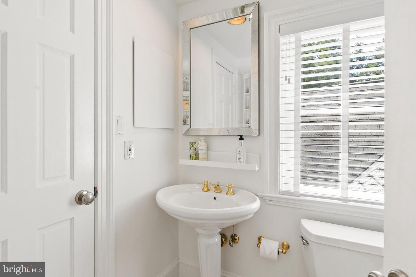 6460 KEDLESTON CT, MCLEAN, Virginia 22101, 5 Bedrooms Bedrooms, ,6 BathroomsBathrooms,Residential,For sale,6460 KEDLESTON CT,VAFX2266398 MLS # VAFX2266398