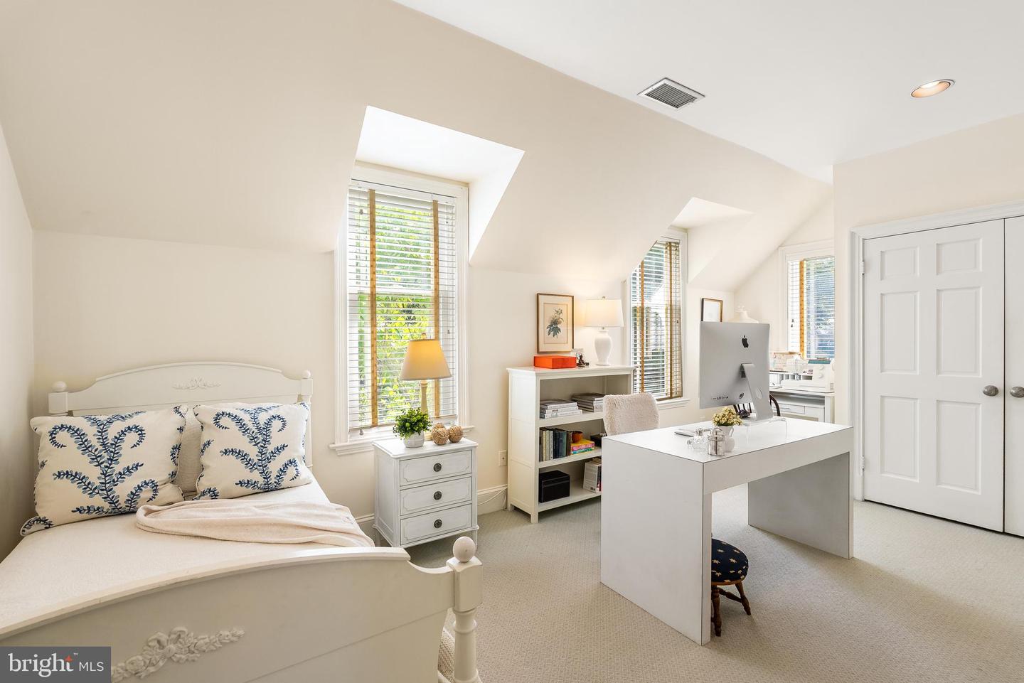 6460 KEDLESTON CT, MCLEAN, Virginia 22101, 5 Bedrooms Bedrooms, ,6 BathroomsBathrooms,Residential,For sale,6460 KEDLESTON CT,VAFX2266398 MLS # VAFX2266398
