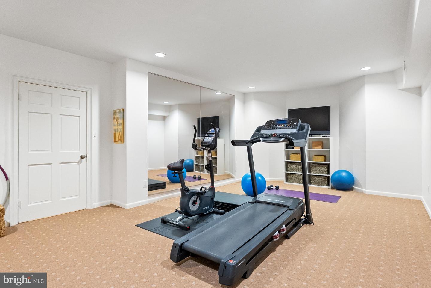 6460 KEDLESTON CT, MCLEAN, Virginia 22101, 5 Bedrooms Bedrooms, ,6 BathroomsBathrooms,Residential,For sale,6460 KEDLESTON CT,VAFX2266398 MLS # VAFX2266398