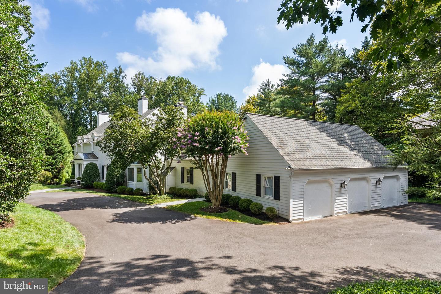 6460 KEDLESTON CT, MCLEAN, Virginia 22101, 5 Bedrooms Bedrooms, ,6 BathroomsBathrooms,Residential,For sale,6460 KEDLESTON CT,VAFX2266398 MLS # VAFX2266398