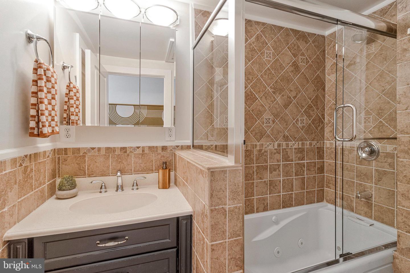 1312 FLORIDA AVE NW #3, WASHINGTON, District Of Columbia 20009, 2 Bedrooms Bedrooms, ,2 BathroomsBathrooms,Residential,For sale,1312 FLORIDA AVE NW #3,DCDC2222010 MLS # DCDC2222010