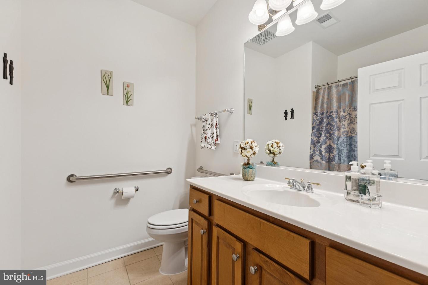 44485 CHAMBERLAIN TER #200, ASHBURN, Virginia 20147, 2 Bedrooms Bedrooms, ,2 BathroomsBathrooms,Residential,For sale,44485 CHAMBERLAIN TER #200,VALO2106714 MLS # VALO2106714