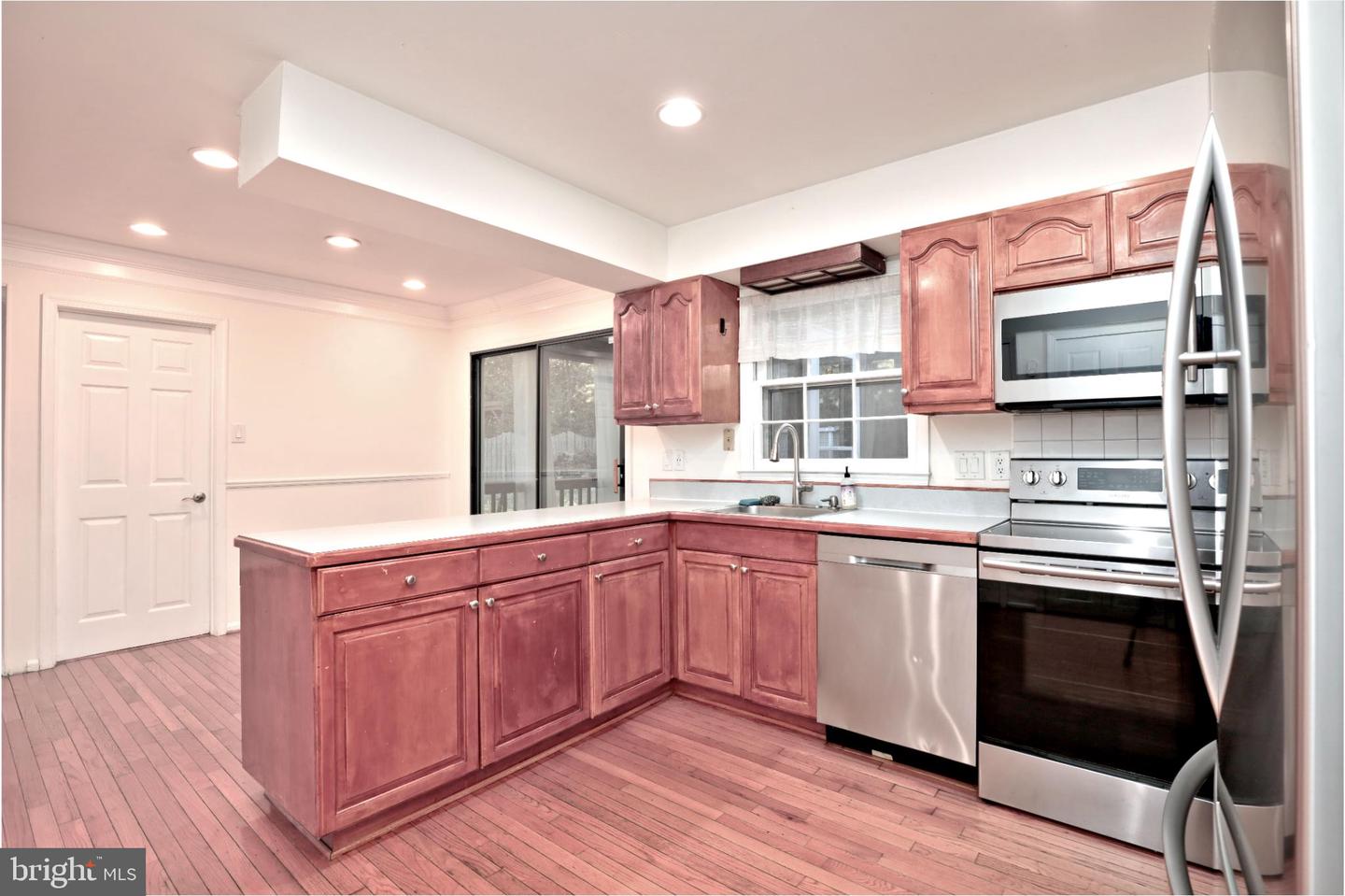 7808 TOWER WOODS DR, SPRINGFIELD, Virginia 22153, 4 Bedrooms Bedrooms, 19 Rooms Rooms,3 BathroomsBathrooms,Residential,For sale,7808 TOWER WOODS DR,VAFX2267304 MLS # VAFX2267304