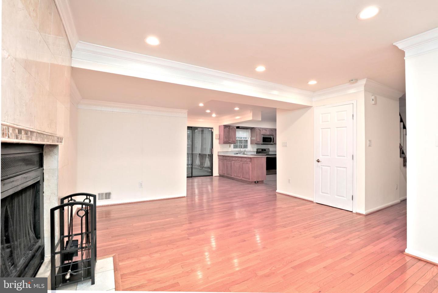 7808 TOWER WOODS DR, SPRINGFIELD, Virginia 22153, 4 Bedrooms Bedrooms, 19 Rooms Rooms,3 BathroomsBathrooms,Residential,For sale,7808 TOWER WOODS DR,VAFX2267304 MLS # VAFX2267304
