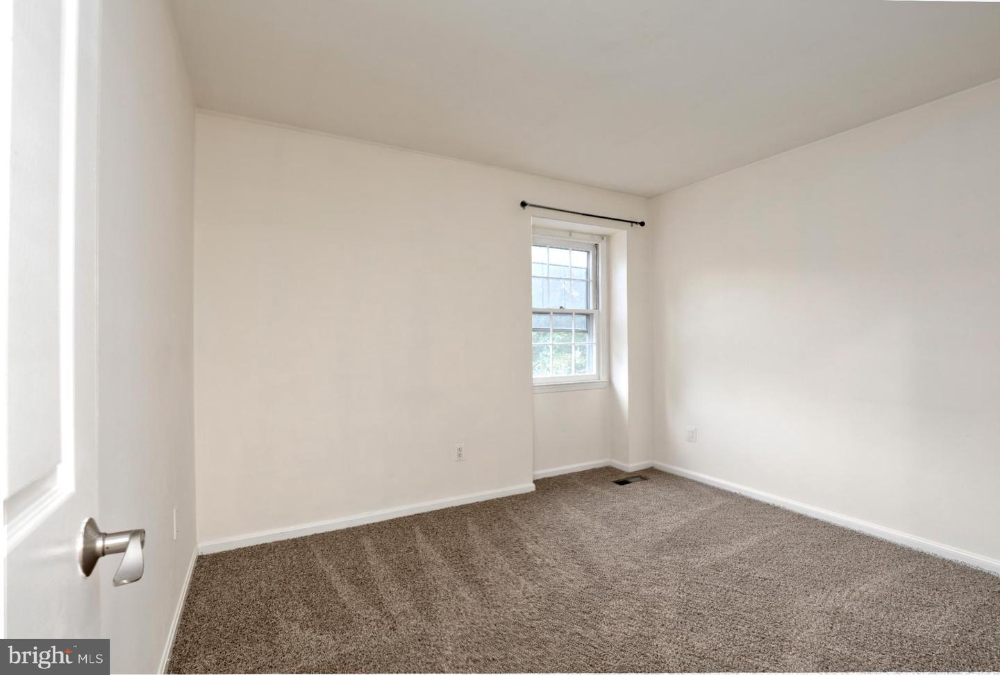7808 TOWER WOODS DR, SPRINGFIELD, Virginia 22153, 4 Bedrooms Bedrooms, 19 Rooms Rooms,3 BathroomsBathrooms,Residential,For sale,7808 TOWER WOODS DR,VAFX2267304 MLS # VAFX2267304