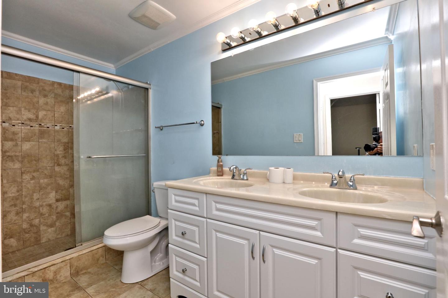 7808 TOWER WOODS DR, SPRINGFIELD, Virginia 22153, 4 Bedrooms Bedrooms, 19 Rooms Rooms,3 BathroomsBathrooms,Residential,For sale,7808 TOWER WOODS DR,VAFX2267304 MLS # VAFX2267304