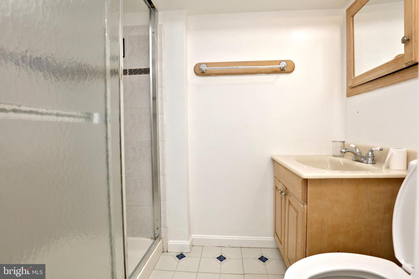 7808 TOWER WOODS DR, SPRINGFIELD, Virginia 22153, 4 Bedrooms Bedrooms, 19 Rooms Rooms,3 BathroomsBathrooms,Residential,For sale,7808 TOWER WOODS DR,VAFX2267304 MLS # VAFX2267304
