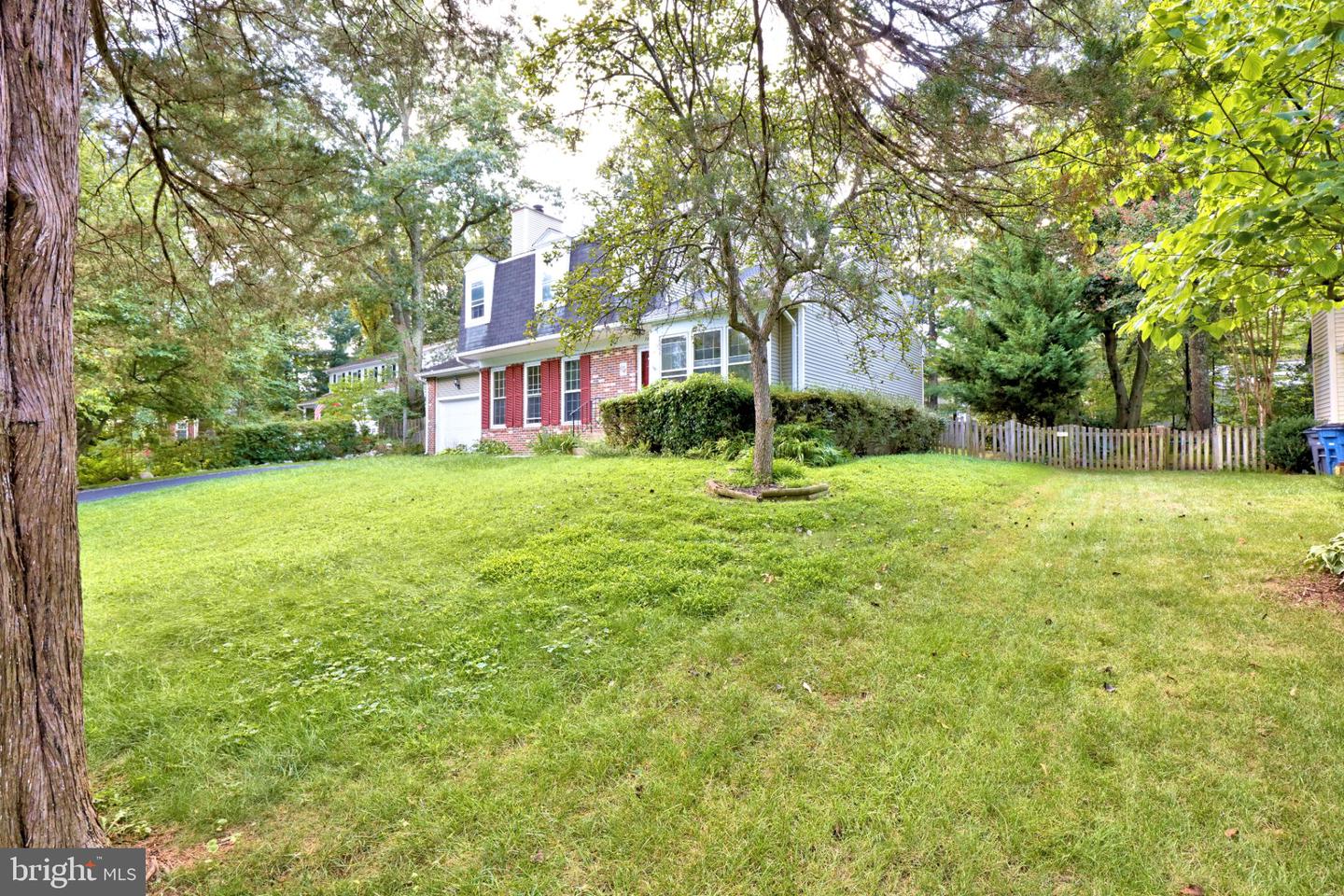 7808 TOWER WOODS DR, SPRINGFIELD, Virginia 22153, 4 Bedrooms Bedrooms, 19 Rooms Rooms,3 BathroomsBathrooms,Residential,For sale,7808 TOWER WOODS DR,VAFX2267304 MLS # VAFX2267304