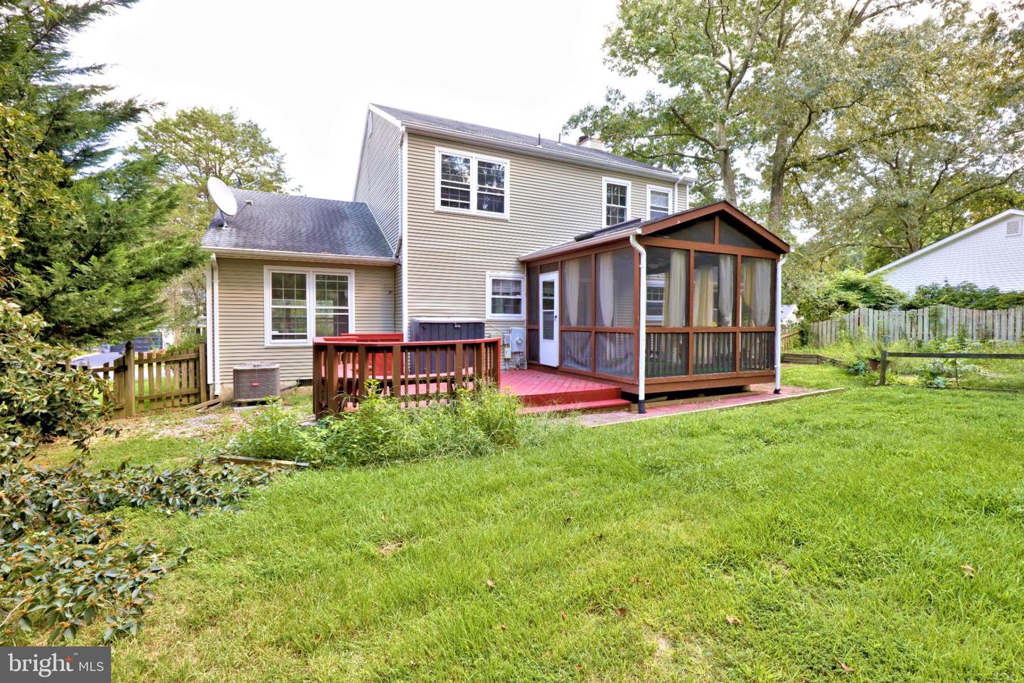 7808 TOWER WOODS DR, SPRINGFIELD, Virginia 22153, 4 Bedrooms Bedrooms, 19 Rooms Rooms,3 BathroomsBathrooms,Residential,For sale,7808 TOWER WOODS DR,VAFX2267304 MLS # VAFX2267304