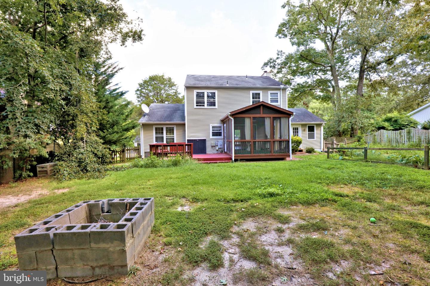 7808 TOWER WOODS DR, SPRINGFIELD, Virginia 22153, 4 Bedrooms Bedrooms, 19 Rooms Rooms,3 BathroomsBathrooms,Residential,For sale,7808 TOWER WOODS DR,VAFX2267304 MLS # VAFX2267304