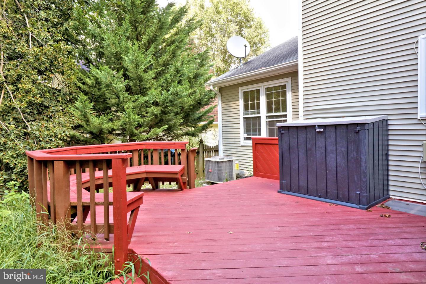 7808 TOWER WOODS DR, SPRINGFIELD, Virginia 22153, 4 Bedrooms Bedrooms, 19 Rooms Rooms,3 BathroomsBathrooms,Residential,For sale,7808 TOWER WOODS DR,VAFX2267304 MLS # VAFX2267304