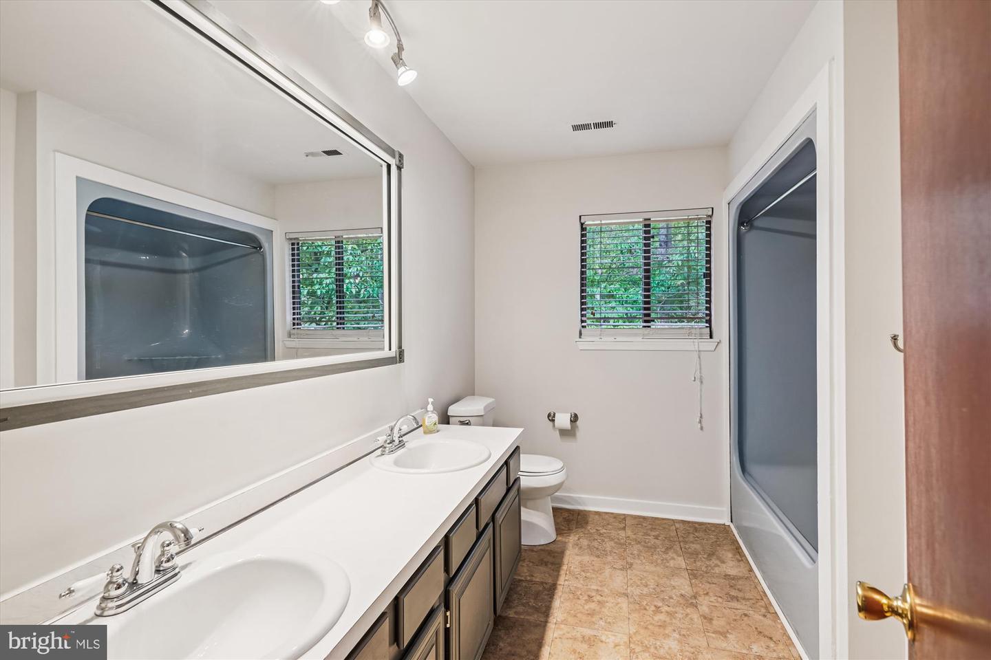 10747 RIVER RUN DR, MANASSAS, Virginia 20112, 4 Bedrooms Bedrooms, ,3 BathroomsBathrooms,Residential,For sale,10747 RIVER RUN DR,VAPW2104088 MLS # VAPW2104088