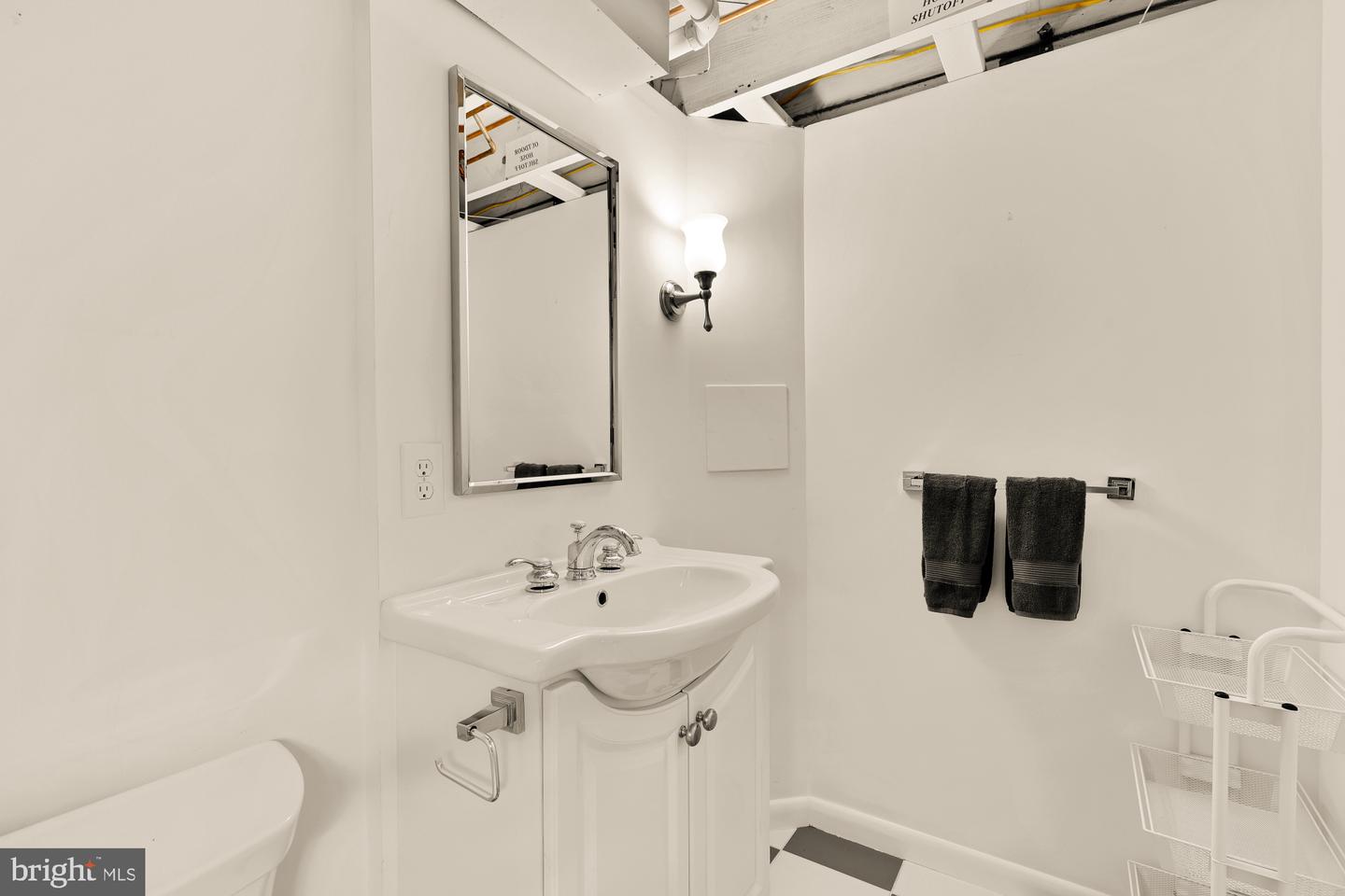 6038 FORT HUNT RD, ALEXANDRIA, Virginia 22307, 3 Bedrooms Bedrooms, ,2 BathroomsBathrooms,Residential,For sale,6038 FORT HUNT RD,VAFX2267378 MLS # VAFX2267378 6038 FORT HUNT RD, ALEXANDRIA, Virginia 22307, 3 Bedrooms Bedrooms, ,2 BathroomsBathrooms,Residential,For sale,6038 FORT HUNT RD,VAFX2267378 MLS # VAFX2267378