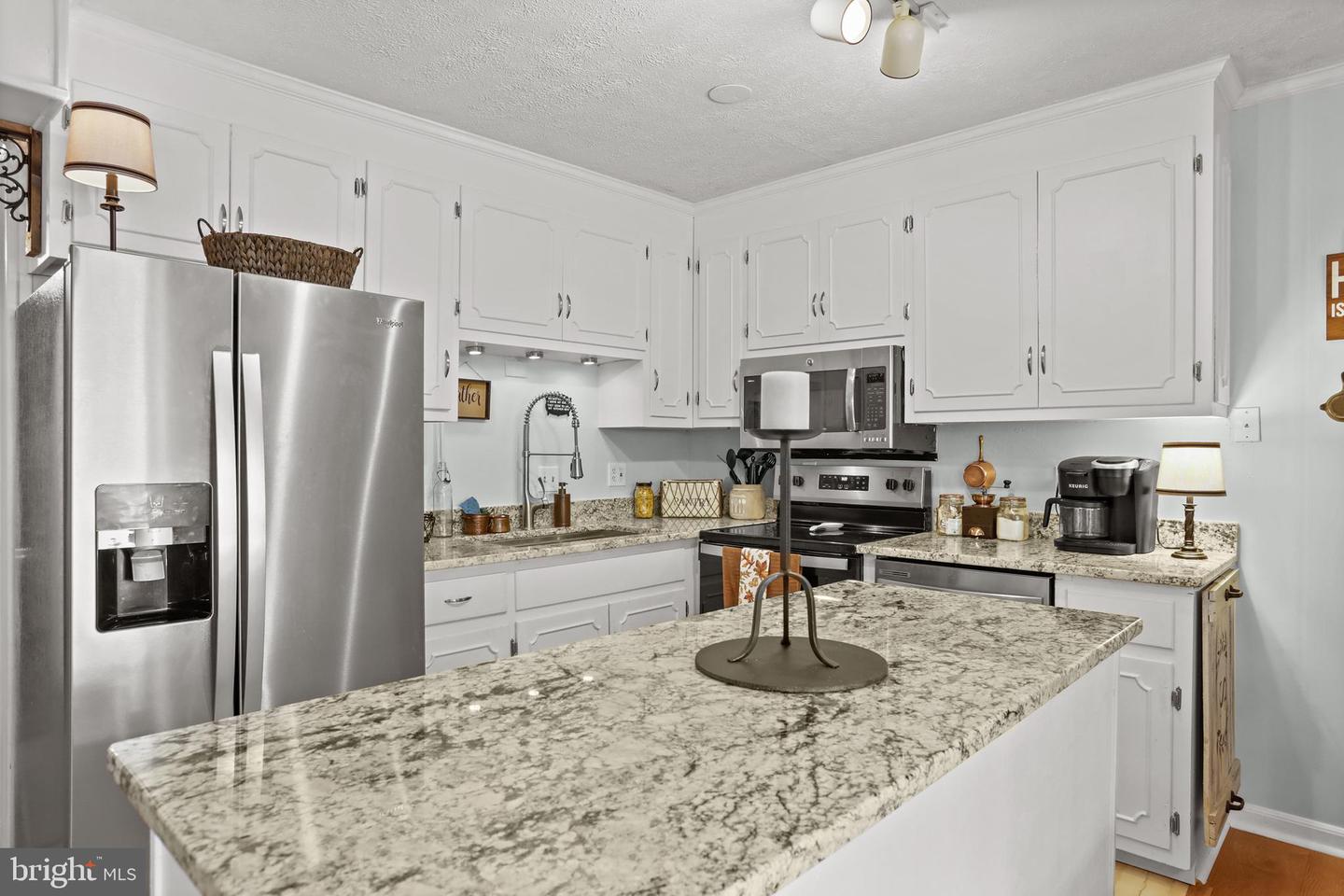121 MADISON CIR, LOCUST GROVE, Virginia 22508, 5 Bedrooms Bedrooms, ,2 BathroomsBathrooms,Residential,For sale,121 MADISON CIR,VAOR2012294 MLS # VAOR2012294
