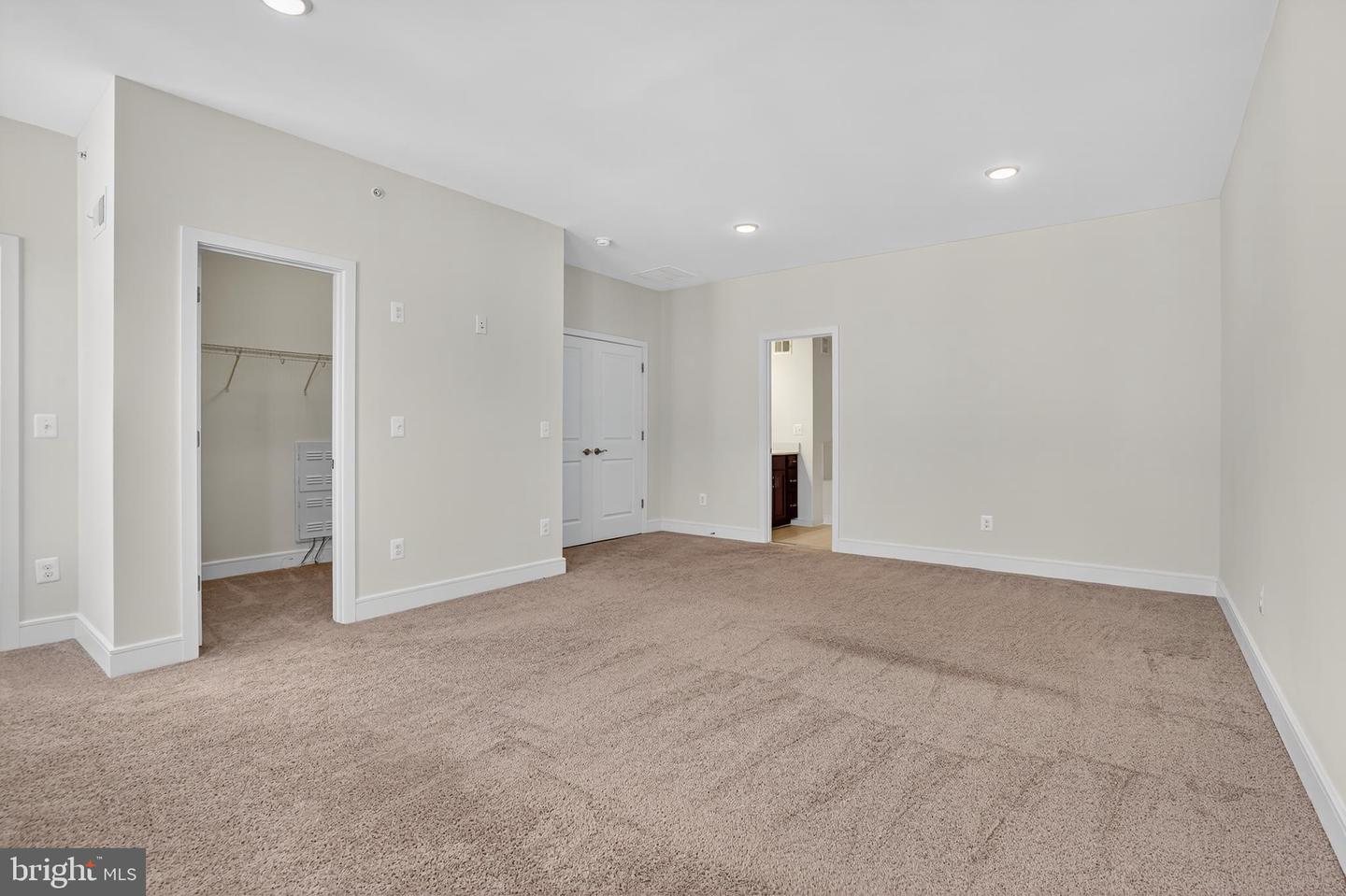 41956 PICKWICK MILL TER, ALDIE, Virginia 20105, 3 Bedrooms Bedrooms, ,2 BathroomsBathrooms,Residential,For sale,41956 PICKWICK MILL TER,VALO2106858 MLS # VALO2106858