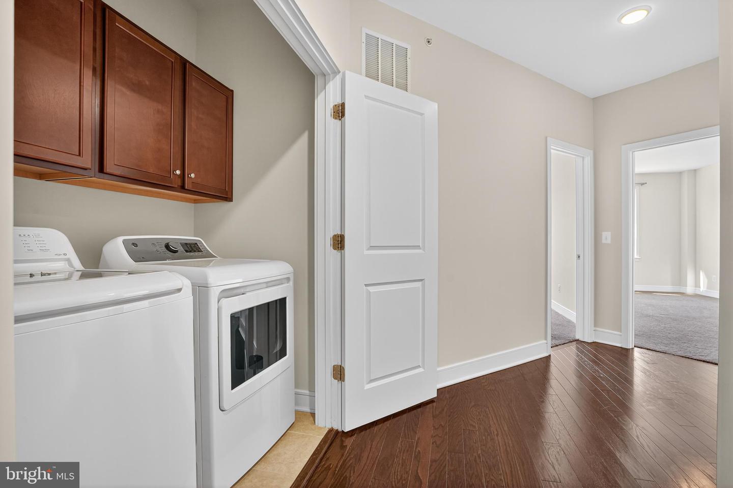 41956 PICKWICK MILL TER, ALDIE, Virginia 20105, 3 Bedrooms Bedrooms, ,2 BathroomsBathrooms,Residential,For sale,41956 PICKWICK MILL TER,VALO2106858 MLS # VALO2106858