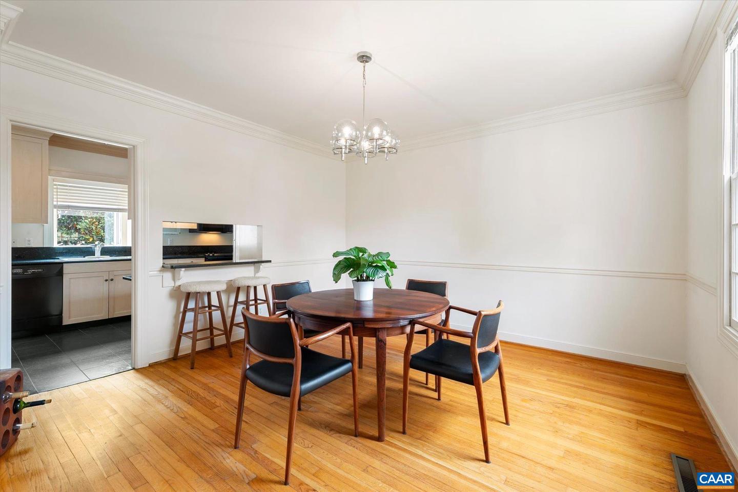 23 EDNAM VILLAGE ST, CHARLOTTESVILLE, Virginia 22903, 2 Bedrooms Bedrooms, ,2 BathroomsBathrooms,Residential,For sale,23 EDNAM VILLAGE ST,668990 MLS # 668990