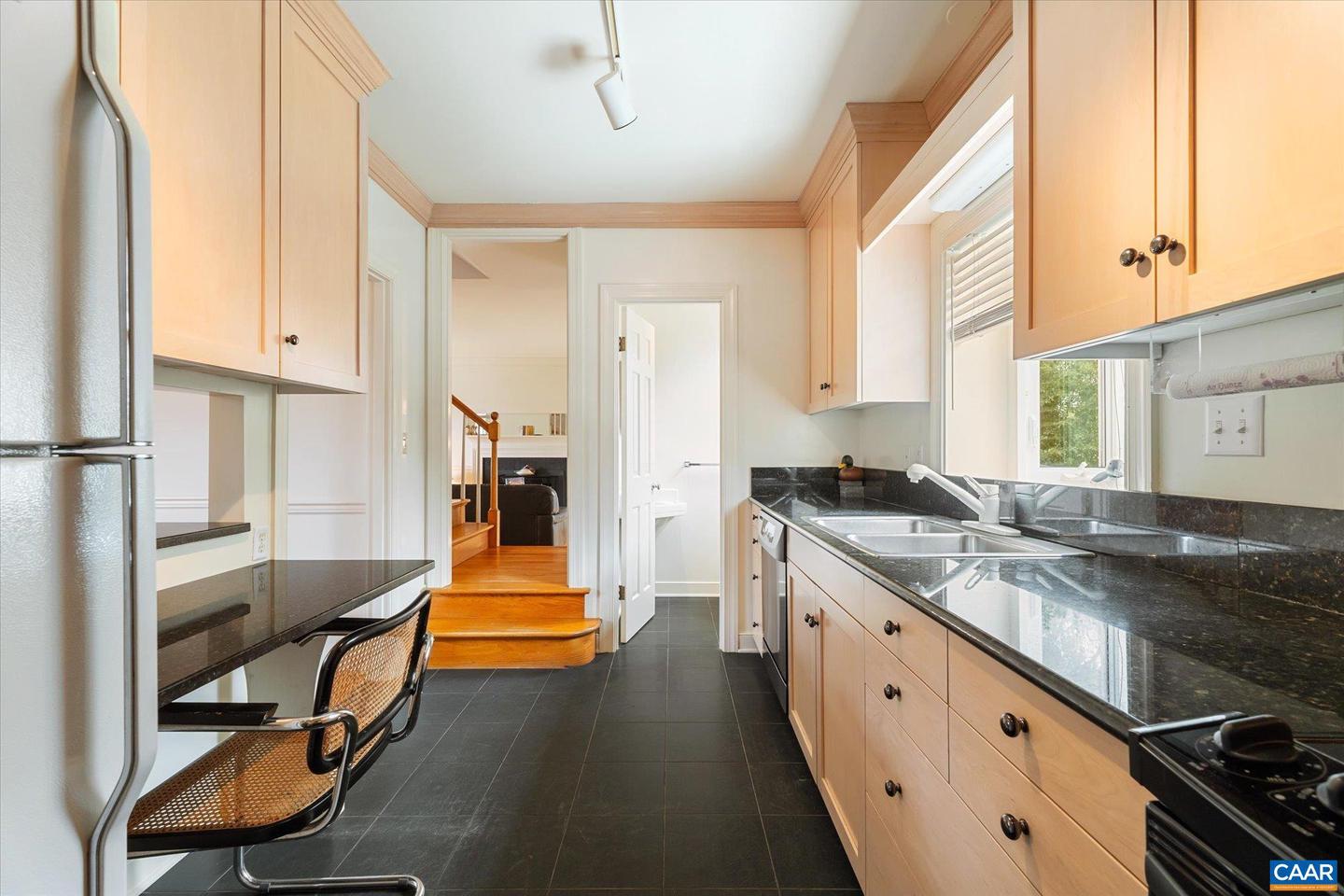 23 EDNAM VILLAGE ST, CHARLOTTESVILLE, Virginia 22903, 2 Bedrooms Bedrooms, ,2 BathroomsBathrooms,Residential,For sale,23 EDNAM VILLAGE ST,668990 MLS # 668990