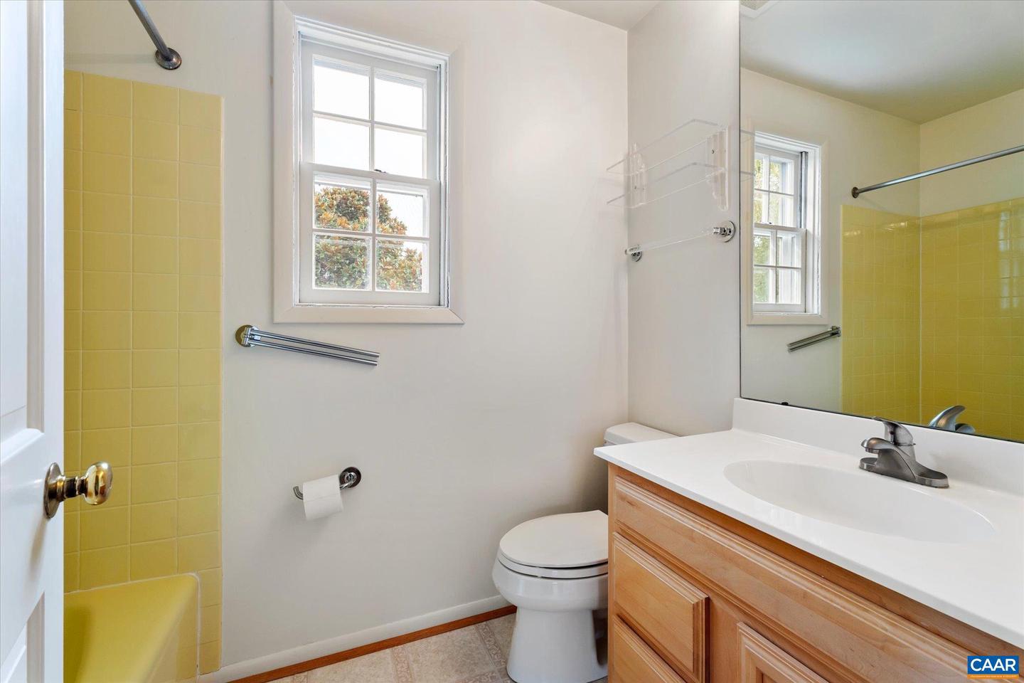 23 EDNAM VILLAGE ST, CHARLOTTESVILLE, Virginia 22903, 2 Bedrooms Bedrooms, ,2 BathroomsBathrooms,Residential,For sale,23 EDNAM VILLAGE ST,668990 MLS # 668990