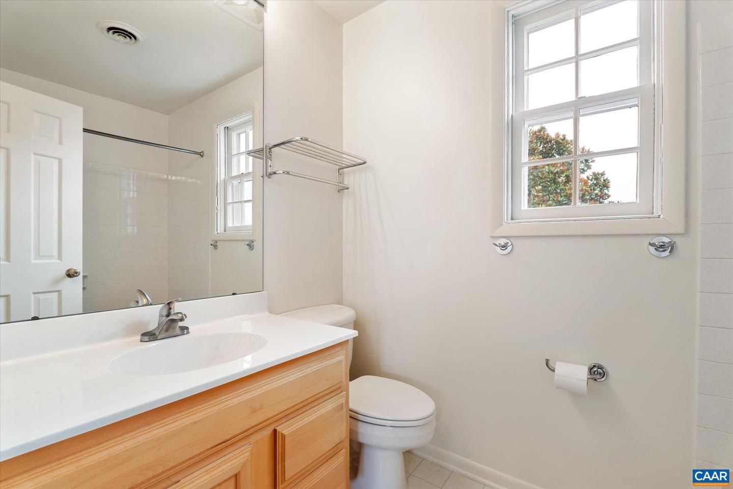 23 EDNAM VILLAGE ST, CHARLOTTESVILLE, Virginia 22903, 2 Bedrooms Bedrooms, ,2 BathroomsBathrooms,Residential,For sale,23 EDNAM VILLAGE ST,668990 MLS # 668990