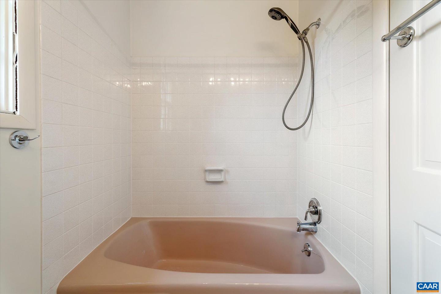 23 EDNAM VILLAGE ST, CHARLOTTESVILLE, Virginia 22903, 2 Bedrooms Bedrooms, ,2 BathroomsBathrooms,Residential,For sale,23 EDNAM VILLAGE ST,668990 MLS # 668990
