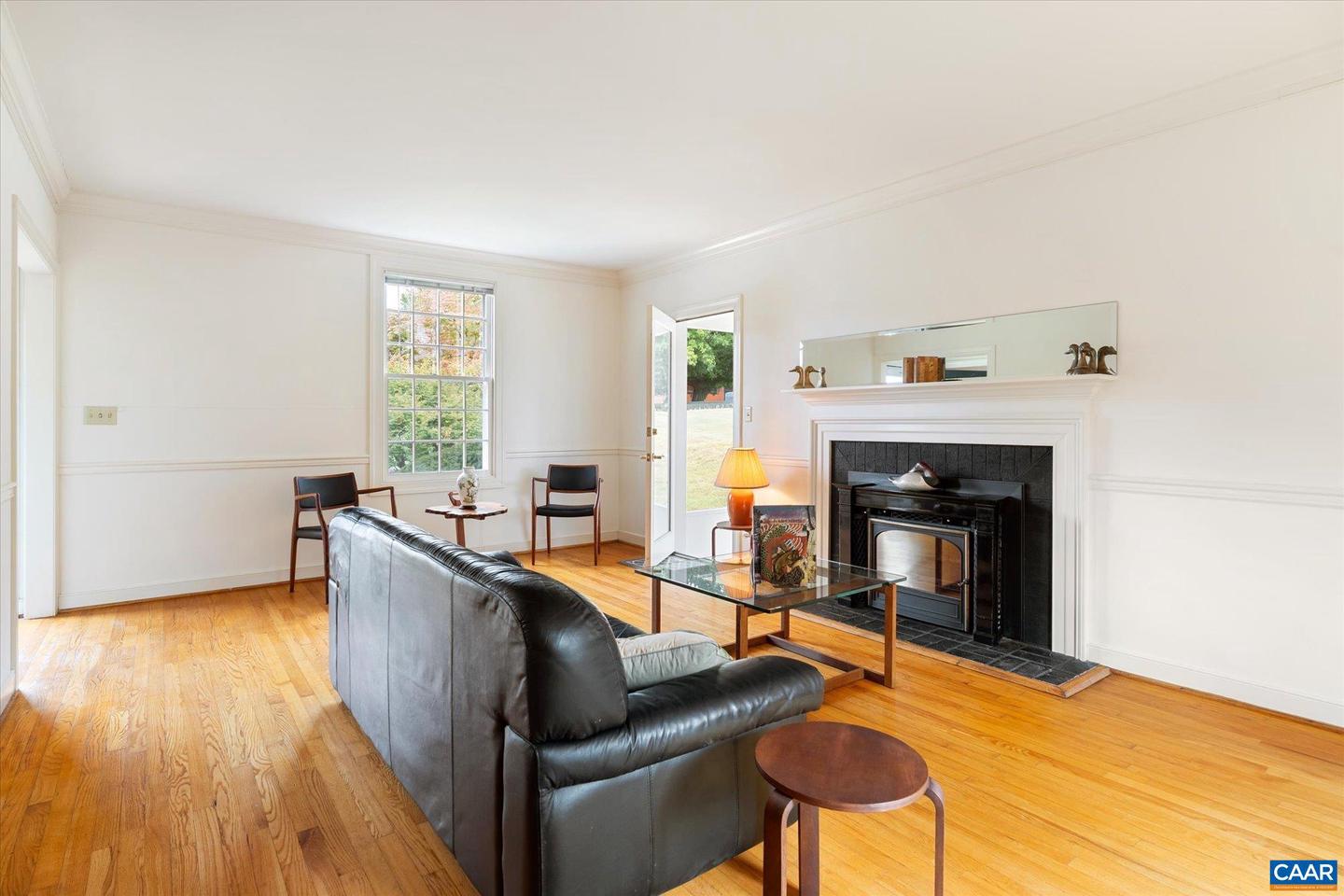 23 EDNAM VILLAGE ST, CHARLOTTESVILLE, Virginia 22903, 2 Bedrooms Bedrooms, ,2 BathroomsBathrooms,Residential,For sale,23 EDNAM VILLAGE ST,668990 MLS # 668990