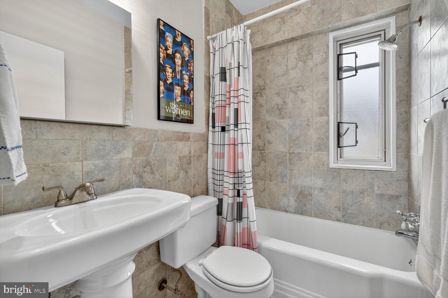 1727 MASSACHUSETTS AVE NW #603, WASHINGTON, District Of Columbia 20036, ,1 BathroomBathrooms,Residential,For sale,1727 MASSACHUSETTS AVE NW #603,DCDC2222592 MLS # DCDC2222592