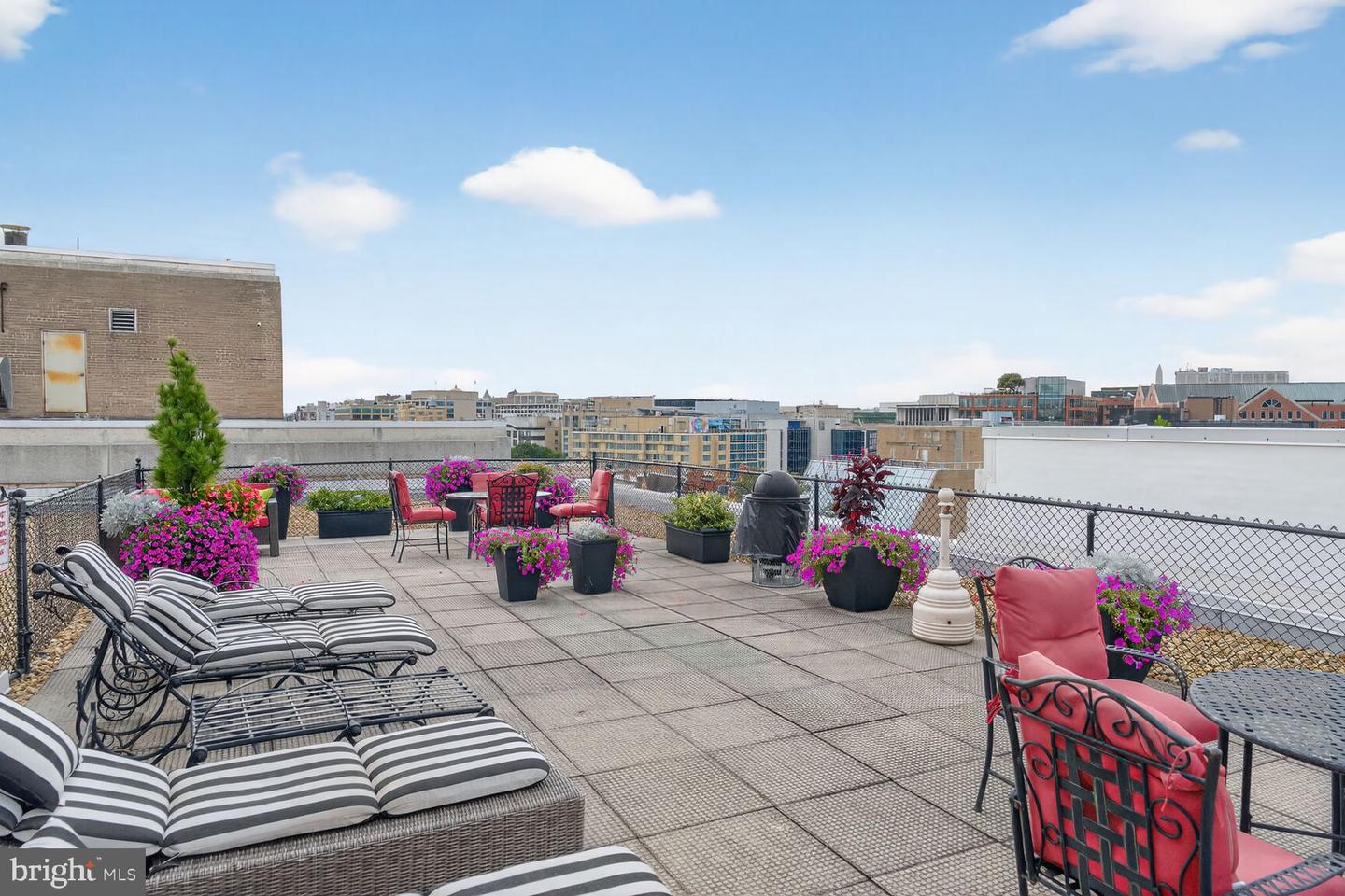 1727 MASSACHUSETTS AVE NW #603, WASHINGTON, District Of Columbia 20036, ,1 BathroomBathrooms,Residential,For sale,1727 MASSACHUSETTS AVE NW #603,DCDC2222592 MLS # DCDC2222592