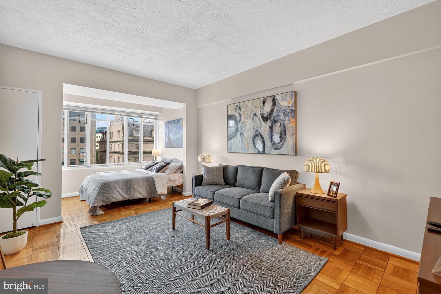 1727 MASSACHUSETTS AVE NW #603, WASHINGTON, District Of Columbia 20036, ,1 BathroomBathrooms,Residential,For sale,1727 MASSACHUSETTS AVE NW #603,DCDC2222592 MLS # DCDC2222592