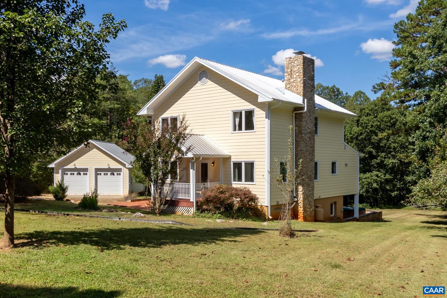 150 LYNX FARM LN, CHARLOTTESVILLE, Virginia 22903, 3 Bedrooms Bedrooms, ,4 BathroomsBathrooms,Residential,For sale,150 LYNX FARM LN,669030 MLS # 669030