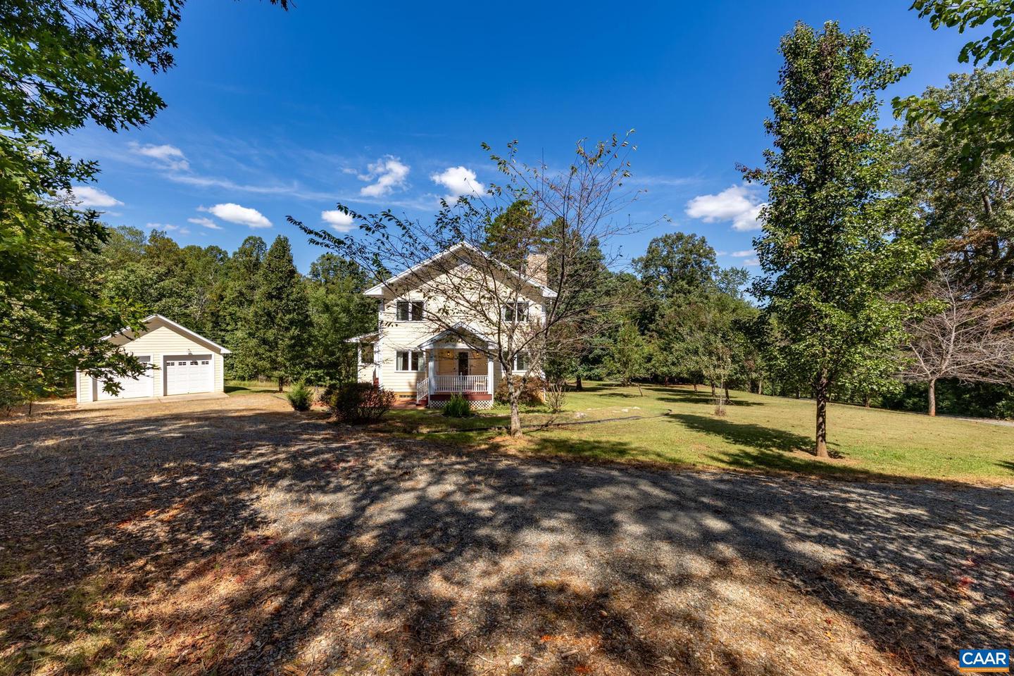 150 LYNX FARM LN, CHARLOTTESVILLE, Virginia 22903, 3 Bedrooms Bedrooms, ,4 BathroomsBathrooms,Residential,For sale,150 LYNX FARM LN,669030 MLS # 669030