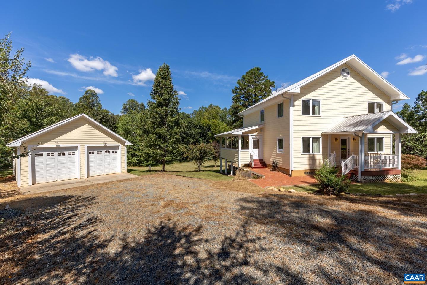 150 LYNX FARM LN, CHARLOTTESVILLE, Virginia 22903, 3 Bedrooms Bedrooms, ,4 BathroomsBathrooms,Residential,For sale,150 LYNX FARM LN,669030 MLS # 669030