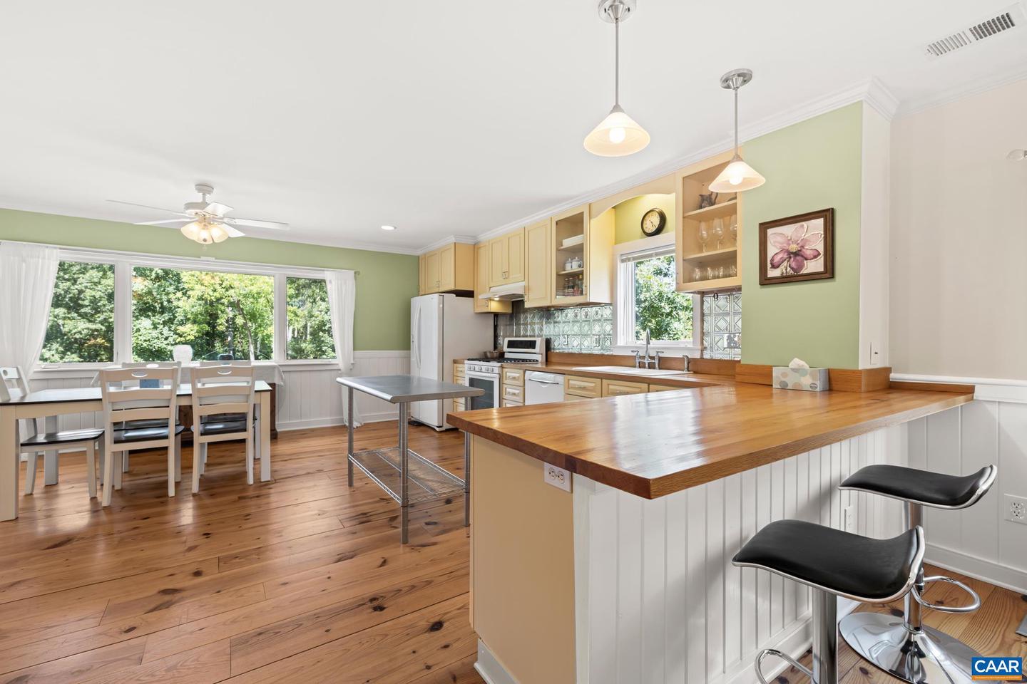 150 LYNX FARM LN, CHARLOTTESVILLE, Virginia 22903, 3 Bedrooms Bedrooms, ,4 BathroomsBathrooms,Residential,For sale,150 LYNX FARM LN,669030 MLS # 669030